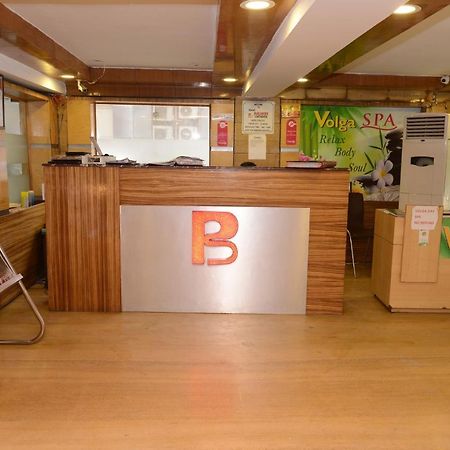 Hotel Balsons Continental Ню Делхи Екстериор снимка